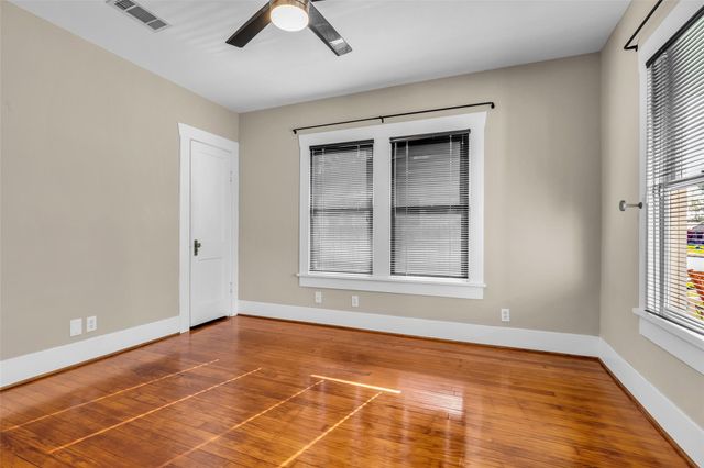 1015 E 14th Street, Houston, TX 77009