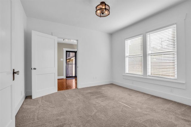 1015 E 14th Street, Houston, TX 77009
