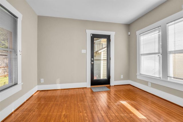 1015 E 14th Street, Houston, TX 77009