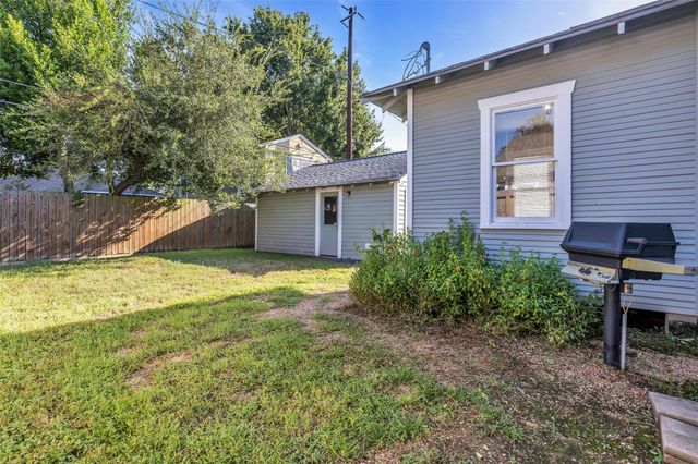 1015 E 14th Street, Houston, TX 77009