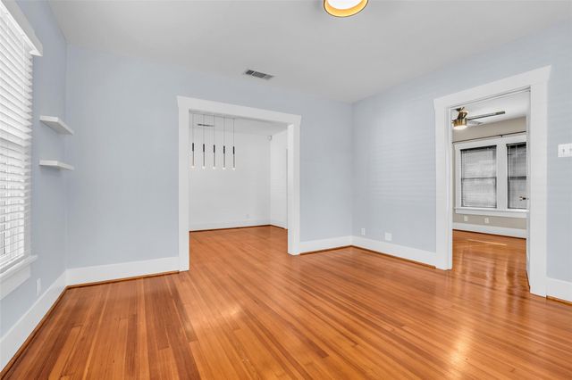 1015 E 14th Street, Houston, TX 77009