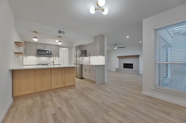 2821 Capella Circle, Garland, TX 75044