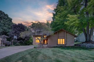 5954 Snow Apple Drive, Clarkston, MI 48346