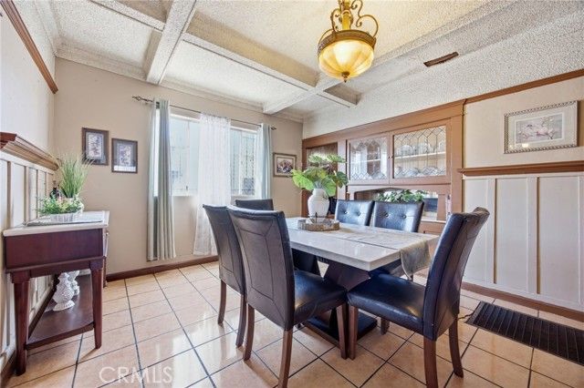 123 E 65th Street, Los Angeles, CA 90003