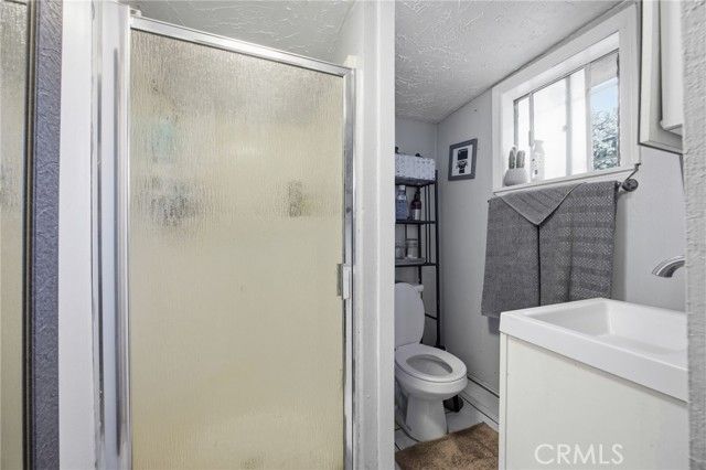 123 E 65th Street, Los Angeles, CA 90003