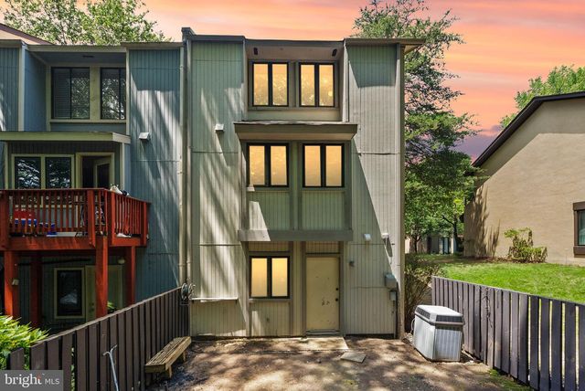 2242 CARTWRIGHT PL, Reston, VA 20191