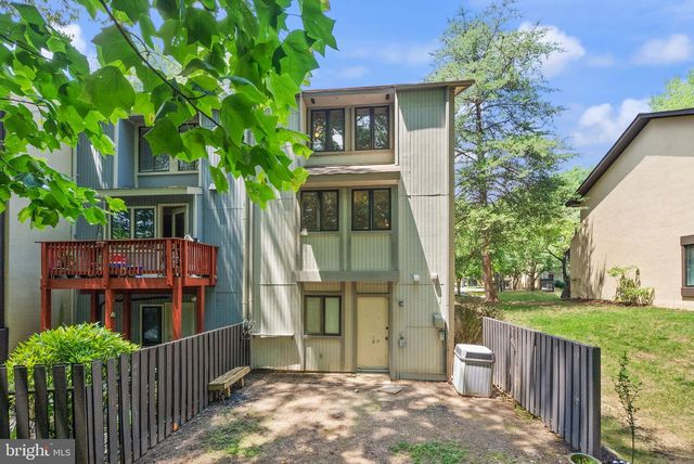 2242 CARTWRIGHT PL, Reston, VA 20191