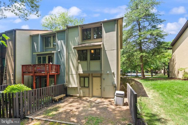 2242 CARTWRIGHT PL, Reston, VA 20191