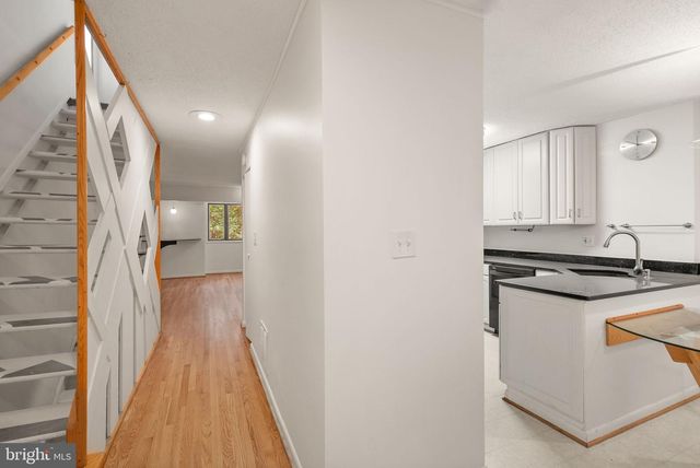 2242 CARTWRIGHT PL, Reston, VA 20191