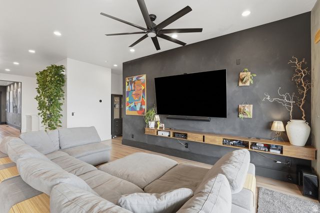 760 S MILLER AVE, North Salt Lake, UT 84054