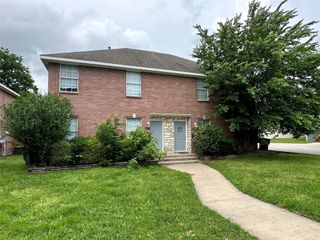 112-114 S Holly Avenue, Sherman, TX 75092