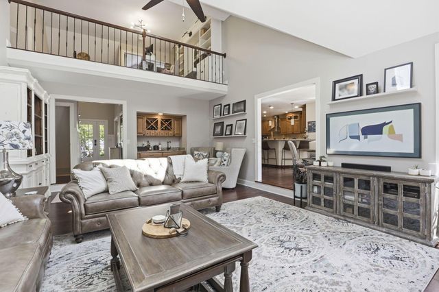 629 Reindeer Lane, Columbus, OH 43230