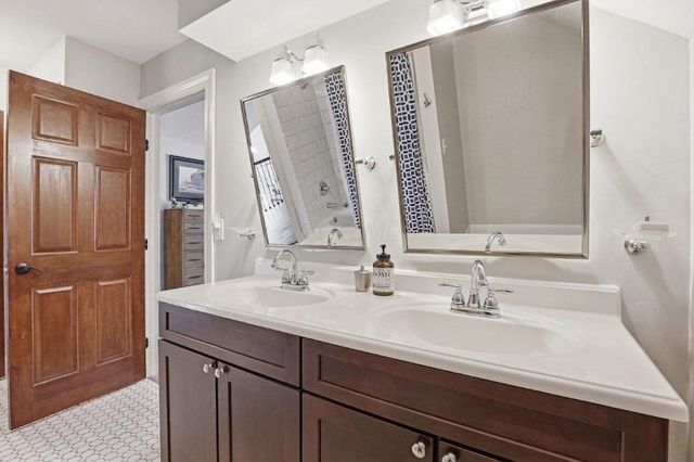 629 Reindeer Lane, Columbus, OH 43230