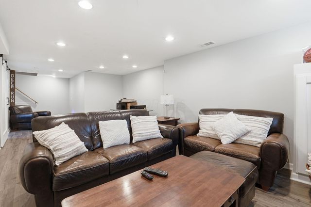 629 Reindeer Lane, Columbus, OH 43230