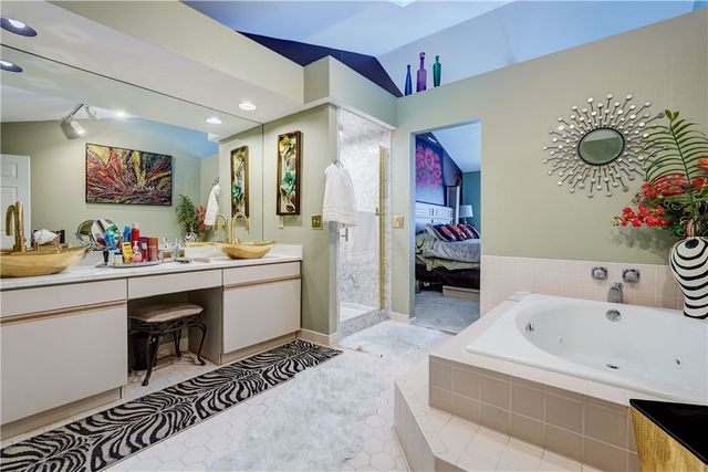 10 Bay Park, Penfield, NY 14580