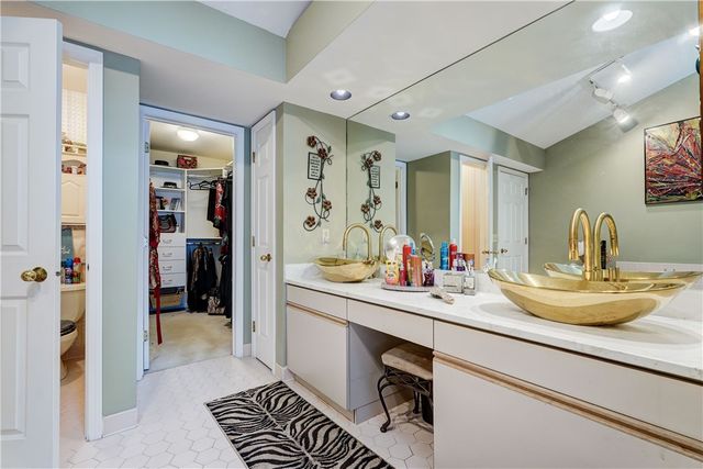 10 Bay Park, Penfield, NY 14580