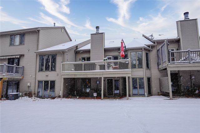 10 Bay Park, Penfield, NY 14580