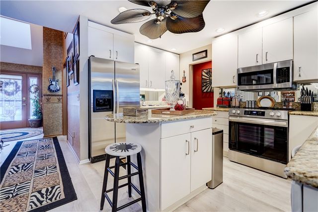 10 Bay Park, Penfield, NY 14580