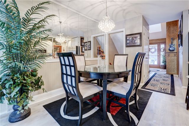 10 Bay Park, Penfield, NY 14580