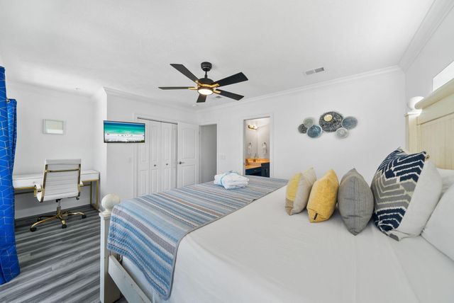 512 Dement Circle, APT F, Panama City Beach, FL 32407