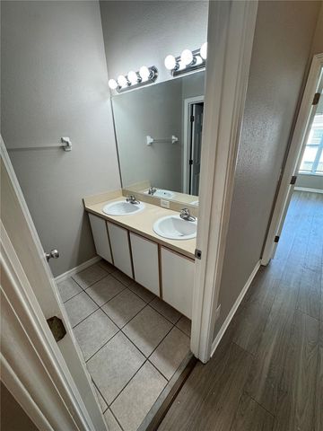 9701 CARLSDALE DRIVE, Riverview, FL 33578