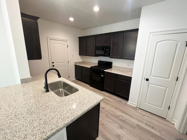 2096 Sherri's Way, Port Allen, LA 70767