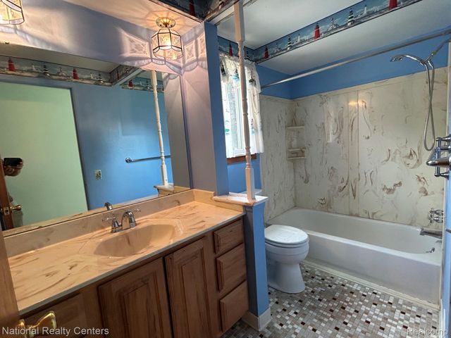 2648 Campbellgate Drive, Waterford Charter Township, MI 48329