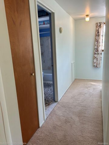 2648 Campbellgate Drive, Waterford Charter Township, MI 48329