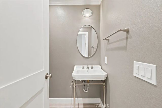 2396 Sunningdale Drive, Tustin, CA 92782