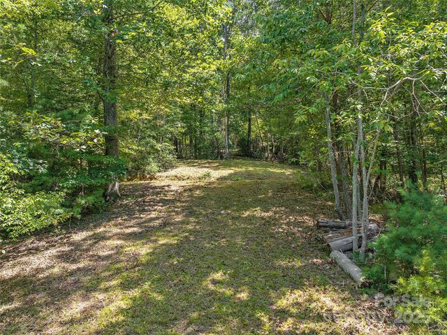 000 South Cove Road 17, Mill Spring, NC 28756