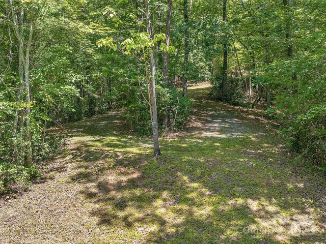 000 South Cove Road 17, Mill Spring, NC 28756