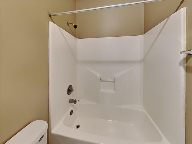 906 Crystal River Road, Conroe, TX 77316