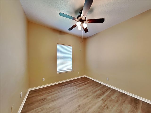 906 Crystal River Road, Conroe, TX 77316