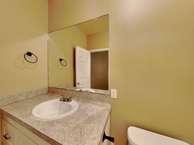 906 Crystal River Road, Conroe, TX 77316