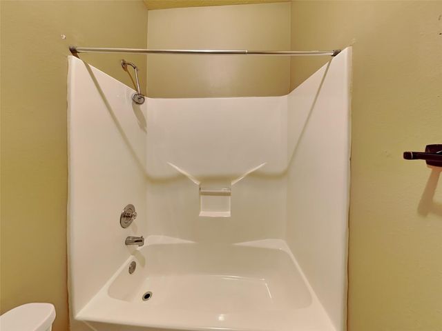 906 Crystal River Road, Conroe, TX 77316