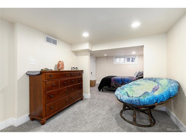 1331 Bellaire St, Denver, CO 80220