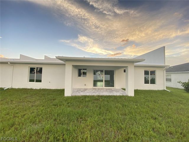 23 NE 16th PL, Cape Coral, FL 33909