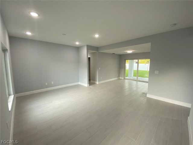 23 NE 16th PL, Cape Coral, FL 33909