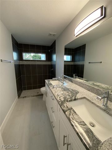 23 NE 16th PL, Cape Coral, FL 33909