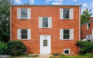 900 N GARFIELD ST #2, Arlington, VA 22201