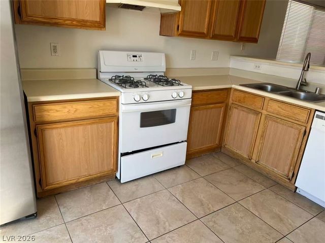 4045 Petya Street, Las Vegas, NV 89115