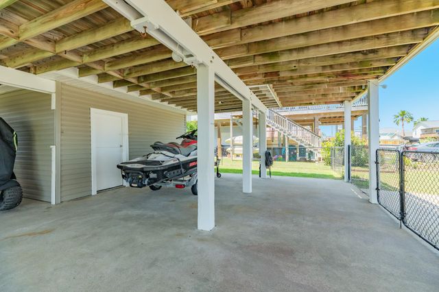 4134 Fort Bend Drive, Galveston, TX 77554