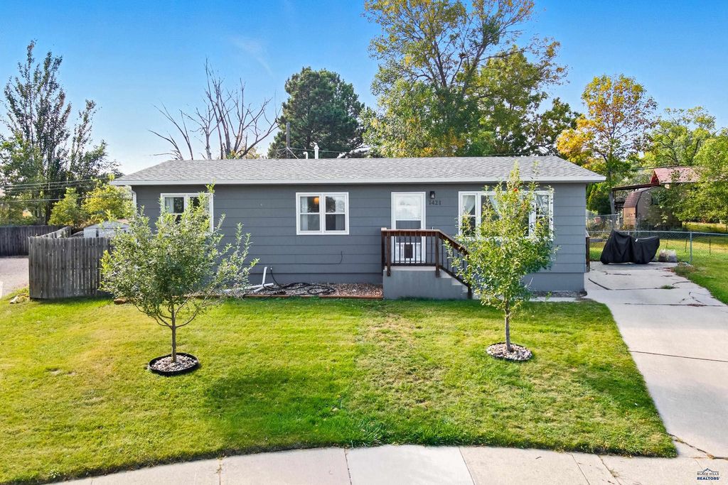 1421 JUPITER CT, Rapid City, SD 57701
