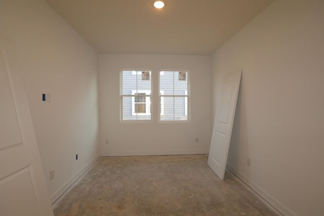 123 Aldersgate Drive, Delaware, OH 43015