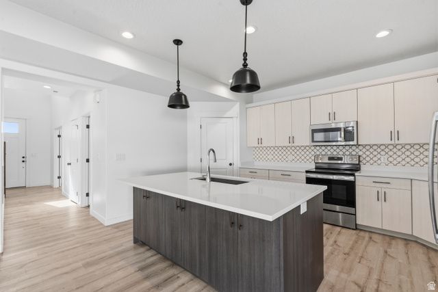 244 N 200 E, Salem, UT 84653