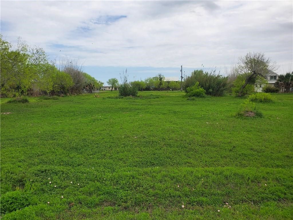 410/412 2nd St, Bayside, TX 78340 — photo 2