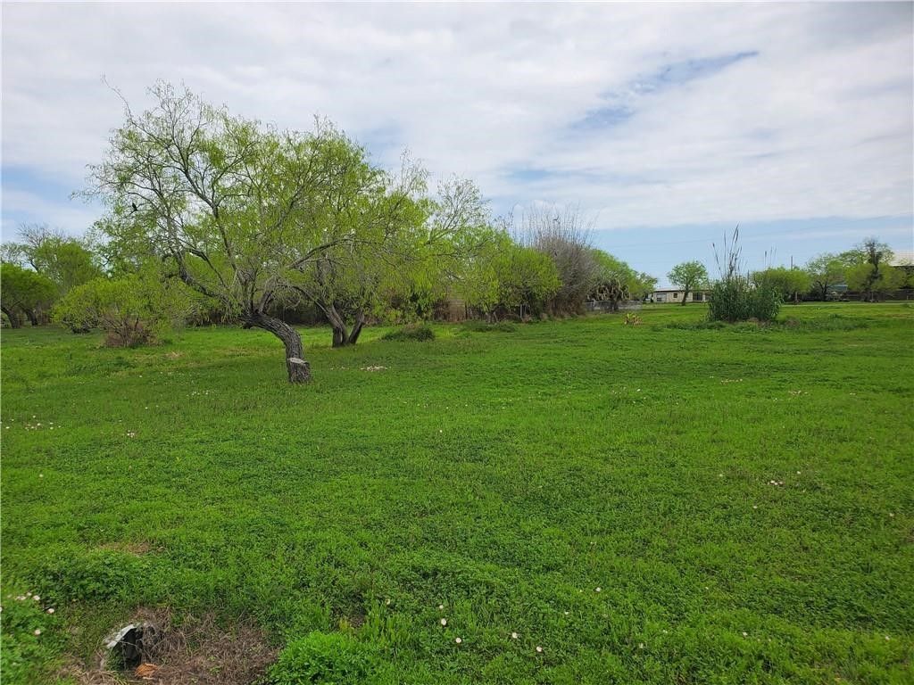 410/412 2nd St, Bayside, TX 78340 — photo 4