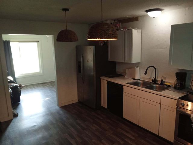 706 COYNE Street, Miami, OK 74354