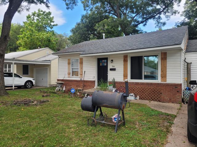 706 COYNE Street, Miami, OK 74354