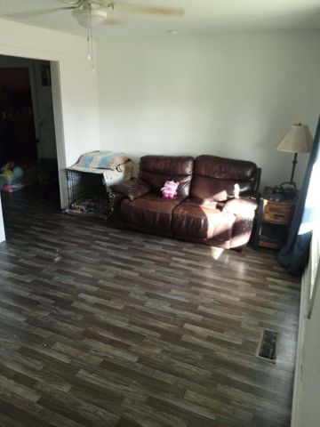 706 COYNE Street, Miami, OK 74354